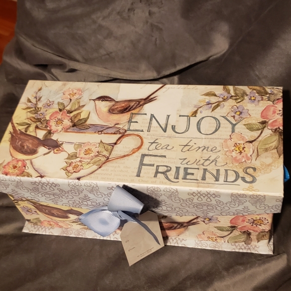 Ornate Keepsake Gift Box - Picture 2 of 5